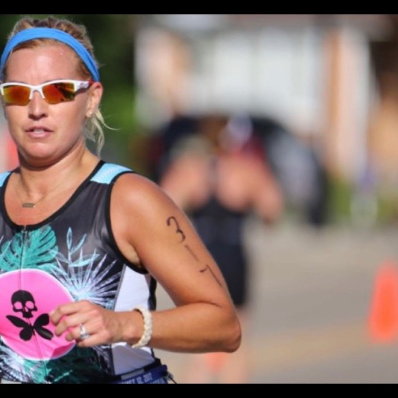 Meet your Posher, Jen - Picture 2 of 5